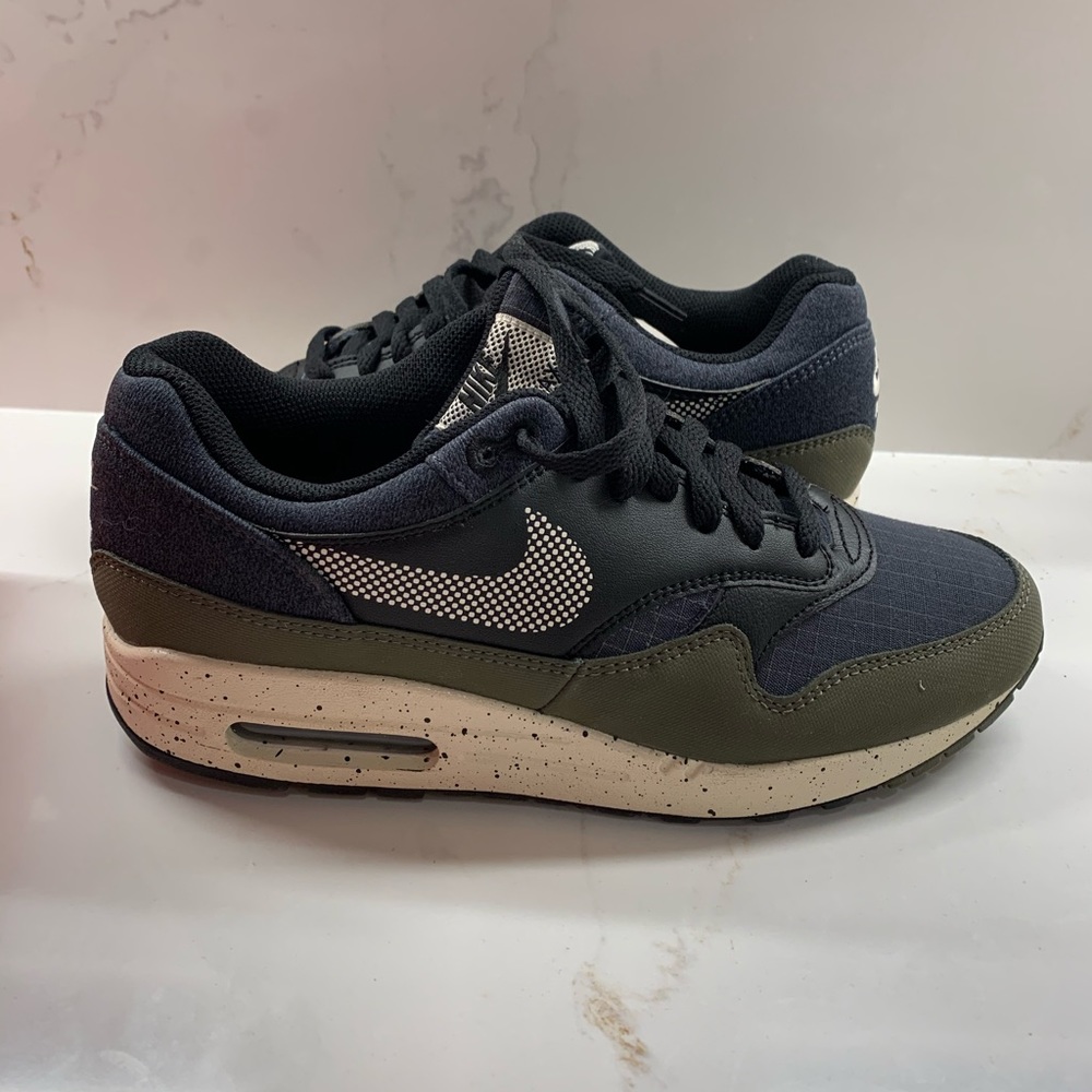 Nike Air Max 1 SE